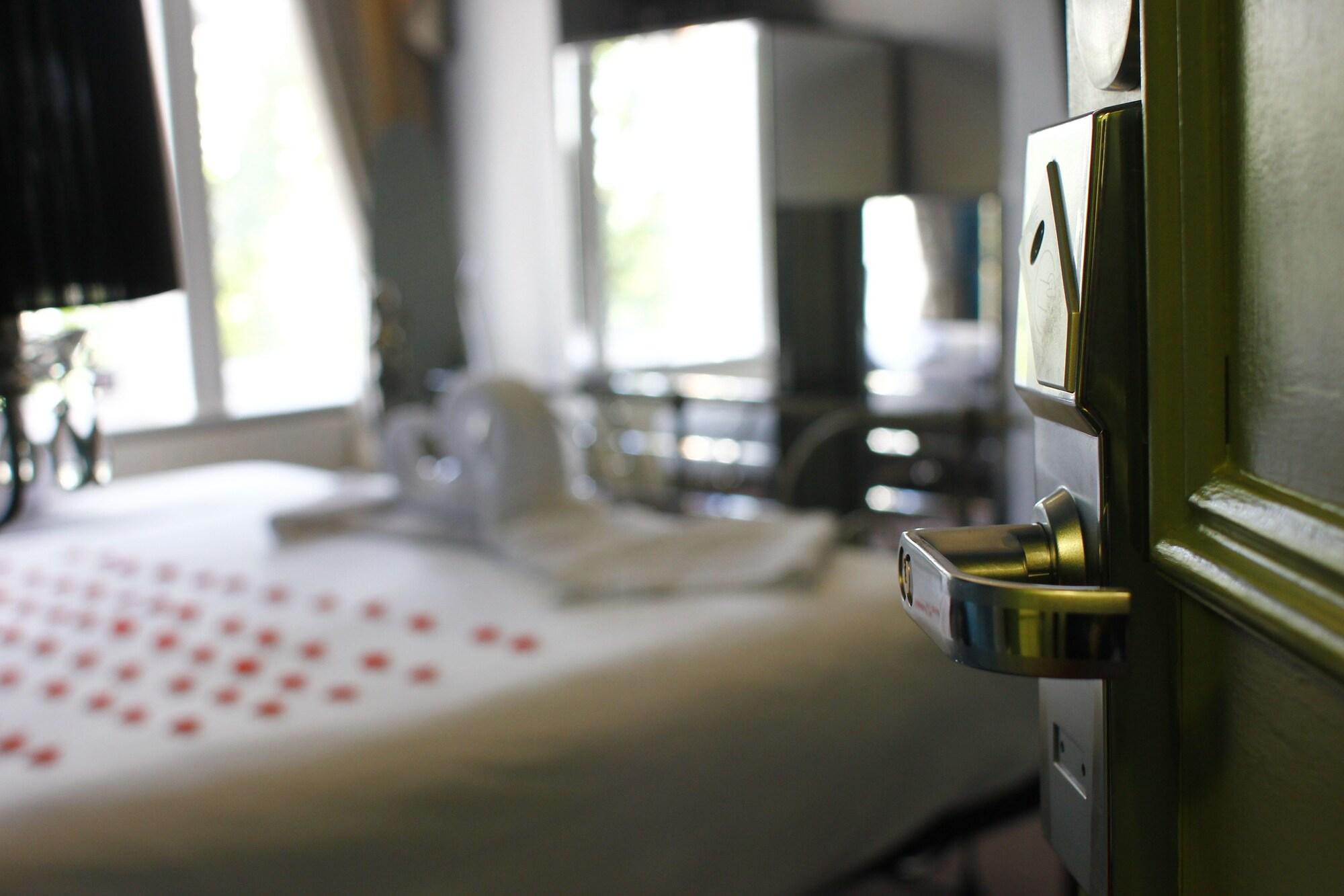 The Victoria Hotel Manchester By Compass Hospitality Oldham Eksteriør bilde