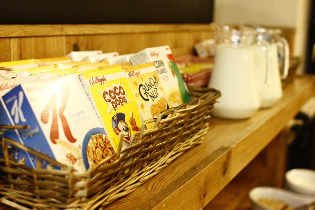 The Victoria Hotel Manchester By Compass Hospitality Oldham Eksteriør bilde