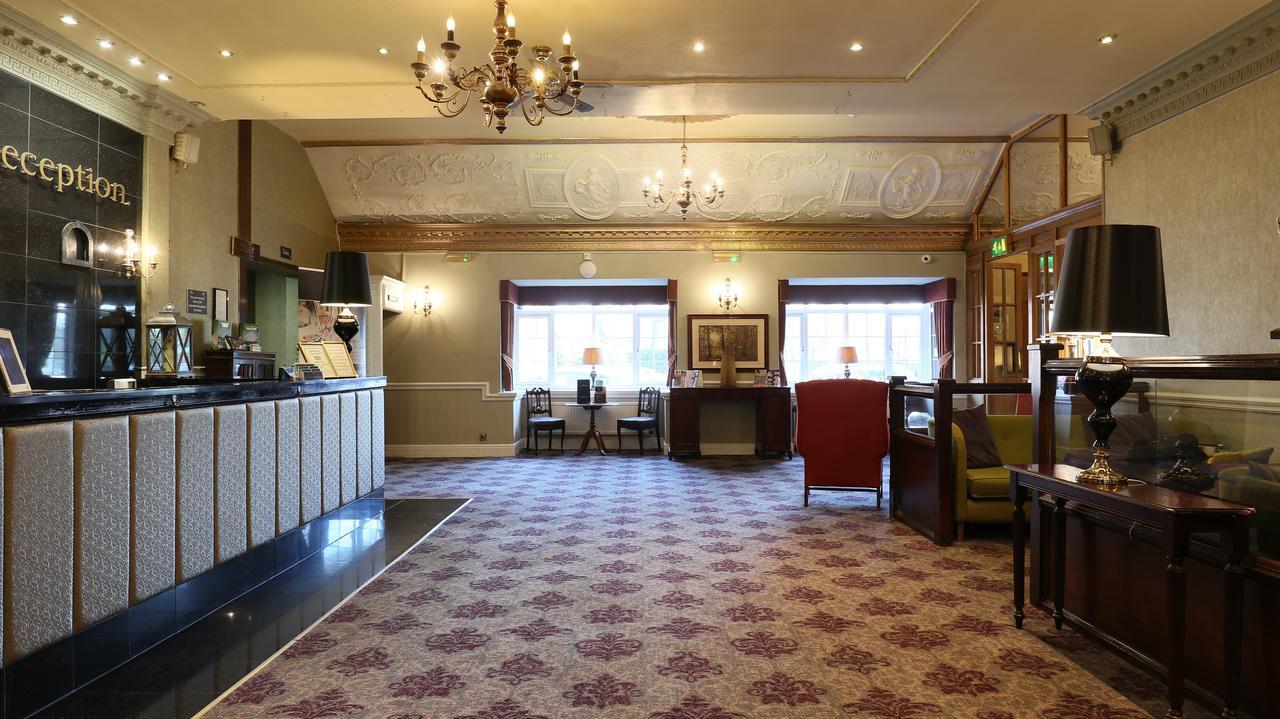 The Victoria Hotel Manchester By Compass Hospitality Oldham Eksteriør bilde