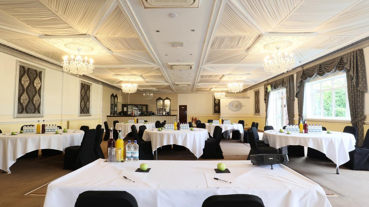 The Victoria Hotel Manchester By Compass Hospitality Oldham Eksteriør bilde