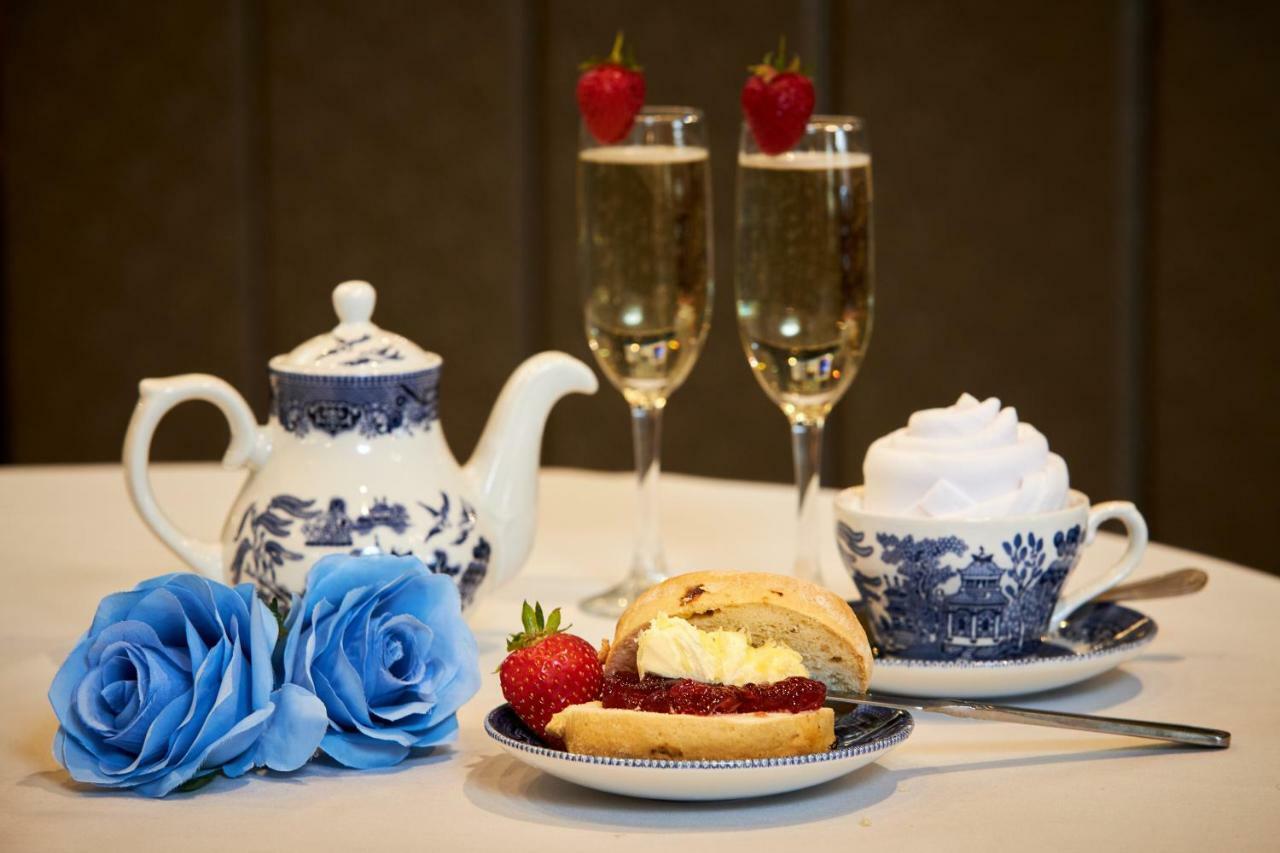 The Victoria Hotel Manchester By Compass Hospitality Oldham Eksteriør bilde